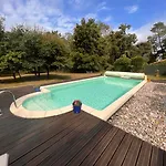 Grande Avec Piscine Privee, 4 Chambres, Jardin, Dordogne トレモラ