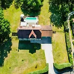 Grande Avec Piscine Privee, 4 Chambres, Jardin, Dordogne 別荘 トレモラ