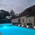 別荘 Grande Avec Piscine Privee, 4 Chambres, Jardin, Dordogne トレモラ