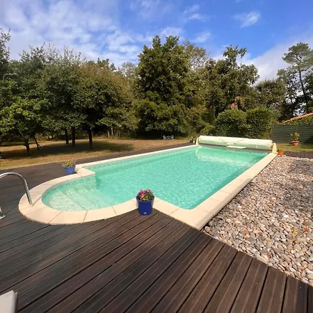 Grande Avec Piscine Privée, 4 Chambres, Jardin, Dordogne Trémolat