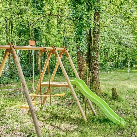 Grande Avec Piscine Privee, 4 Chambres, Jardin, Dordogne トレモラ